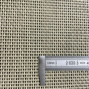 Tissage ajouré en coton naturel ? 160 cm