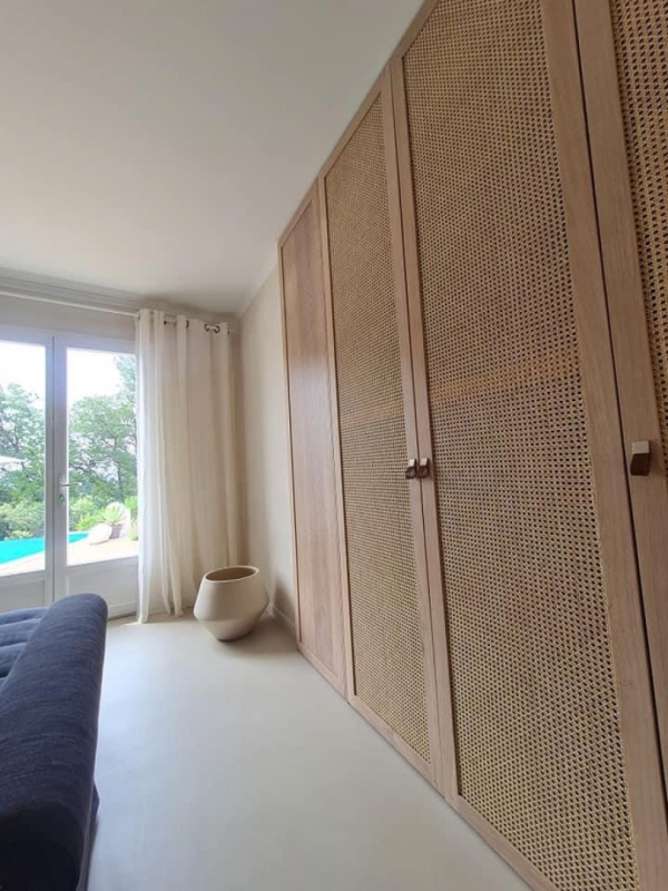 Succomber à la tendance du cannage pour la décoration intérieure